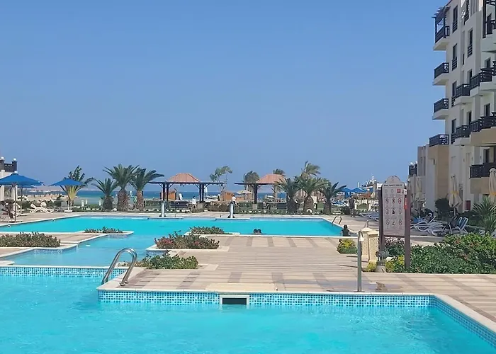 Private For Rent And Pools Included Not Valid For Locals شقة
