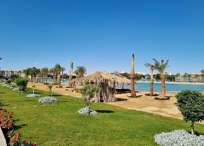 Private For Rent And Pools Included Not Valid For Locals شقة *