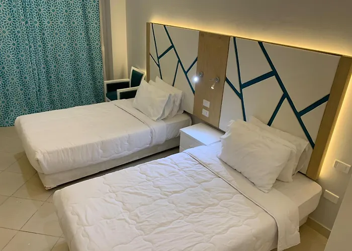 Private For Rent And Pools Included Not Valid For Locals شقة